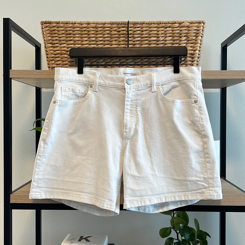 Banana Republic Mid to High-Rise White Denim Roll Up Hem Shorts, 30